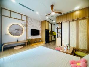 Homestay studio Haven Park Ecopark view bể bơi, phong cách Nhật