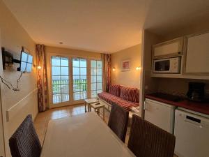 Appartements T2 avec piscine sur la Corniche - FR-1-239-1084 : photos des chambres