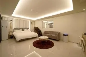 Ulsan Jinjang-Dong Hotel Ground 7 - Pangŏjin