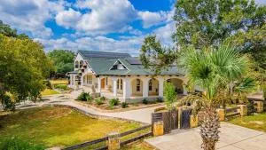 Casa Blanca in Texas Hill Country - Ingram