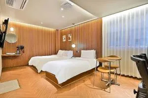 Gwangju Yongbong-dong Brown Dot Gwangju Yongbong Branch formerly Da Vinci Hotel - Chunghŭng