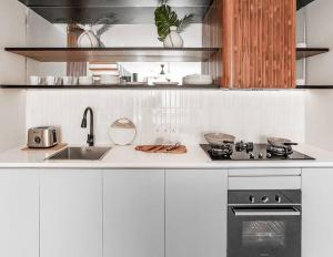 Echo Beach Elegance - 1BR Designer in Canggu A1