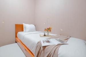 Modern 2BR Apartment for 4 Pax at Springlake Summarecon By Travelio