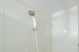 Modern 2BR Apartment for 4 Pax at Springlake Summarecon By Travelio