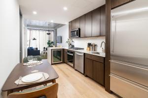 Luxury Full Floor Chelsea with WasherDryer 2bd