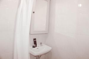 Warm and Cozy Studio at Springlake Summarecon Apartment By Travelio