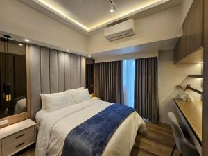 Luxury Apartment at Park Mckinley West suite 2