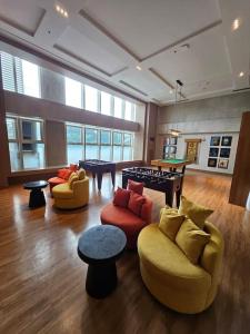 Luxury Apartment at Park Mckinley West suite 2