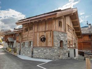Chalet Méribel Village - 14 pers, jacuzzi, sauna, parking - FR-1-566-73