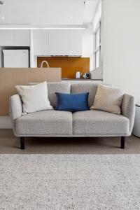 Surfers Paradise, Manly Beach I90