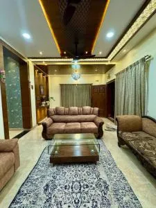 Ultra Luxurious 4 Floor Villa - Chik Bānavar