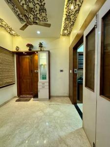 Ultra Luxurious 4 Floor Villa