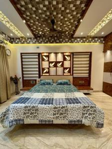 Ultra Luxurious 4 Floor Villa