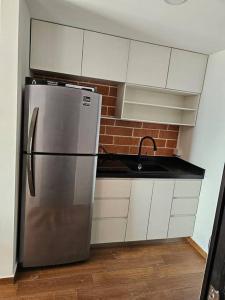 Cozy Downtown Apartment