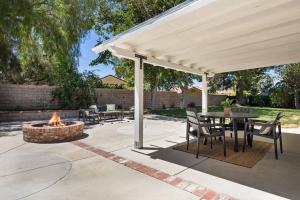 GOODE HOMES Cozy 4 Bedroom Home with Jacuzzi