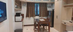 Le Chateau Residences