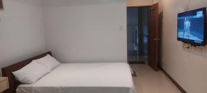 Le Chateau Residences