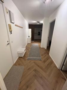 Luxury City Apartments, Ukko