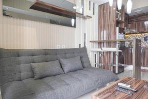 Well Appointed 1BR at The Wave Kuningan Apartment By Travelio