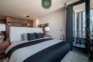 Studio Overlooking the Revolution Monument - 墨西哥城