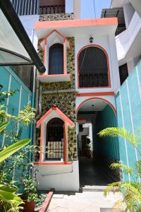 Prakash Residence - White Town