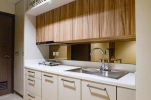 1BR Stunning and Cozy Apartment at Praxis By Travelio