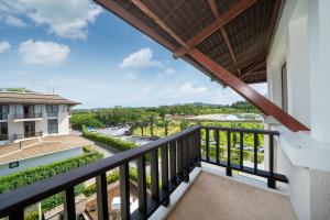 Elite Harbor Living - Royal Marina Penthouse RPM 6B with Panoramic Rooftop Terrace