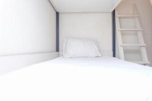 Comfort and Elegant 2BR at Woodland Park Residence Apartment By Travelio