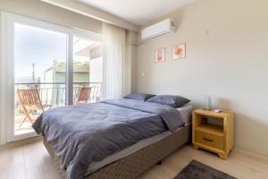 Villa with garden in Urla, Torasan