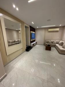 شقه بالمهندسين تشطيب الترا سوبر لوكس