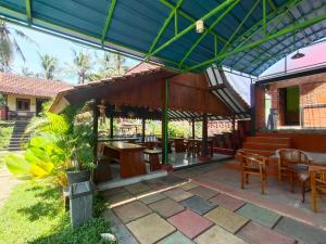 RedDoorz near Stasiun Banyuwangi Kota