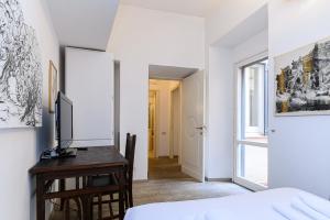 Colosseum Apartment with Terrace by NDP rent