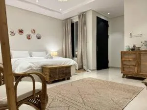Studio with Private Entrance - Riyad