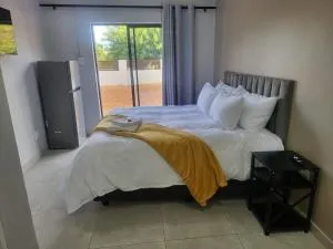 EMatolweni Guesthouse - Boshof