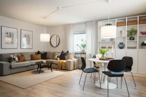 Guestly Homes - 2BR Executive Apartment Modern & Stylish