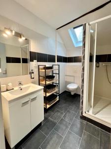 Hotels The Originals Boutique, Hotel Le George , Loches : photos des chambres