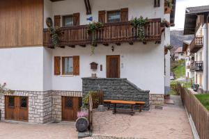 Dolomites Apartment Finestra sul Civetta