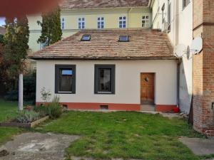 Varkor Villa at the castle