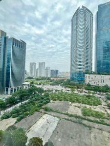 Serviced apartment- 2bedroom Vinhomes skylake Cầu Giấy