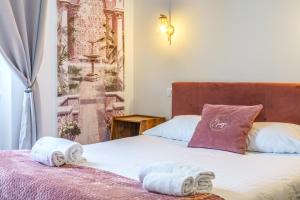 Hotels The Originals Boutique, Hotel Le George , Loches : photos des chambres