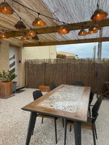 LE TERRACOTTA COTE DAZUR - Proche PLAGE - Terrasse & Confort - CLIM - Parking et Wifi Gratuit- OFFRE SPECIALE