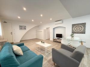 Agi Cosconilles Centro