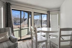 104 Pointes North Inn