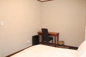 du Repos (Lovely & Relaxing 2-Bedroom Unit with Patio)