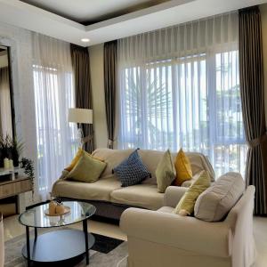 Nhà 3 Phòng Ngủ (Three-Bedroom House)