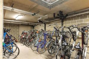 Sleep3 - Balcony - Gym in building