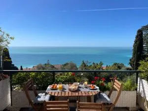 Sunset Haven by the Sea - Ospedaletti