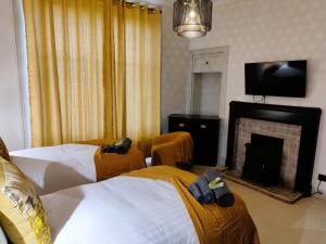 Bella Vista Manor - with elevated views over Rothesay & Loch Striven