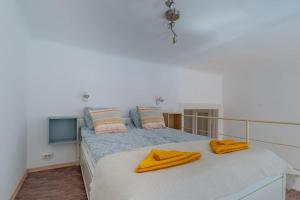 Weiner Leó sunny Mezzanine Hideaway