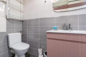 Ajncla Na Nikiszu Apartment by BookingHost